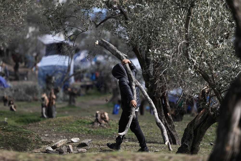 Μόρια μαχαίρωμα: Διασωληνωμένος 21χρονος Αφγανός