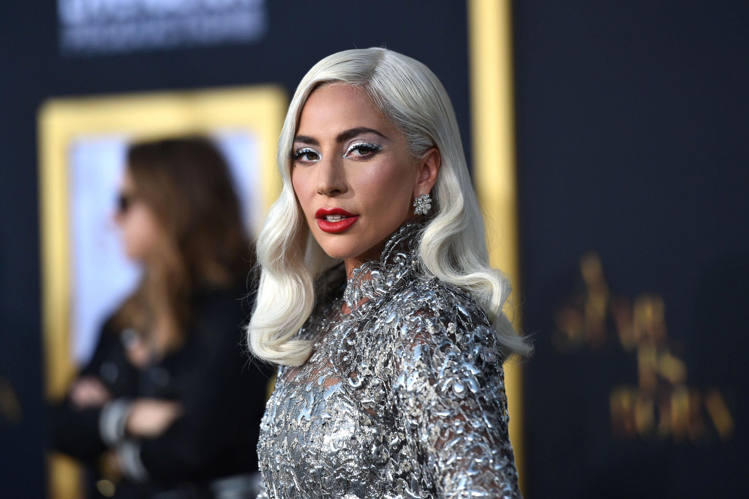 Lady Gaga – Poker face: Oι προσβλητικοί στίχοι του τραγουδιού