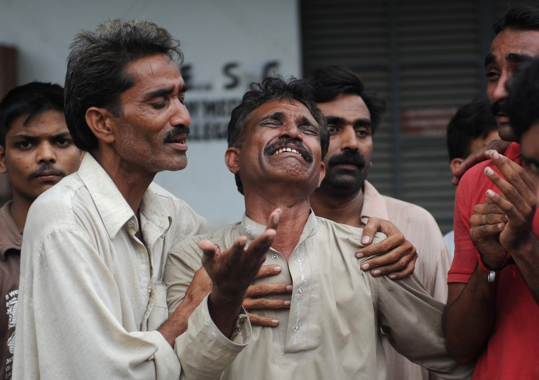 Πακιστάν αεροπλάνο – συντριβή: 97 νεκροί, 2 επιζώντες
