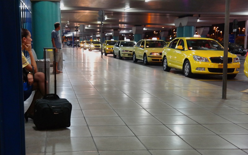 Κόμιστρα ταξί για αεροδρόμιο: Σημαντική μείωση