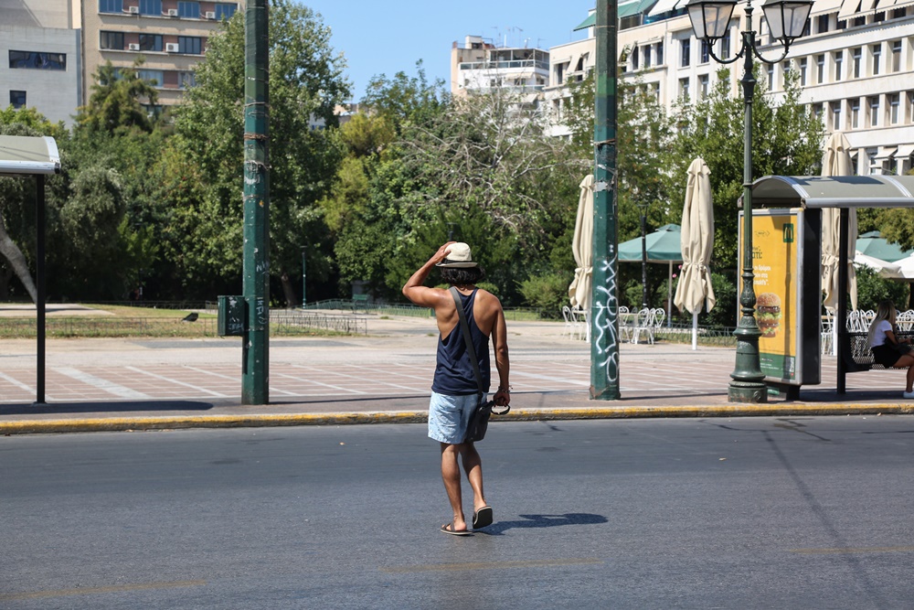 Καιρός σήμερα Τρίτη 30/6: Μίνι καύσωνας στη χώρα