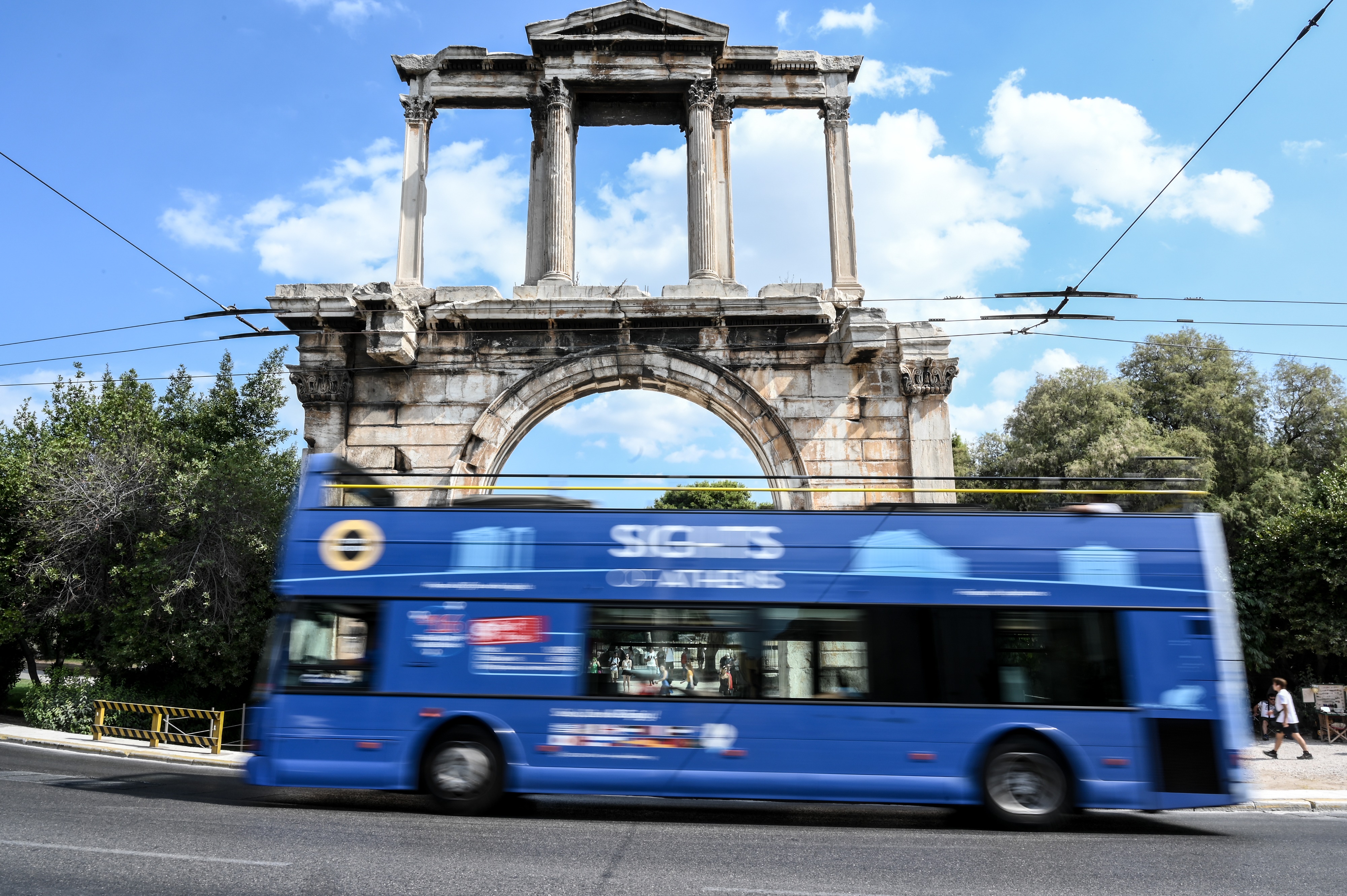 Ιταλοί τουρίστες – Ελλάδα: Στην Αθήνα ο Ιταλός ΥΠΕΞ, έντονη παρεξήγηση για τον αποκλεισμό