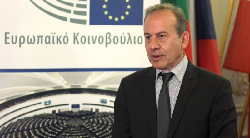 Αντωνακόπουλος – Ευρωπαϊκό Κοινοβούλιο: Δικαίωση για τον πρώην επικεφαλής του γραφείου στην Ελλάδα