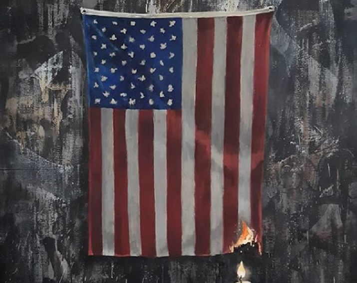 Βanksy 2020: Έκαψε την Αμερικανική σημαία και μας εξήγησε το γιατί