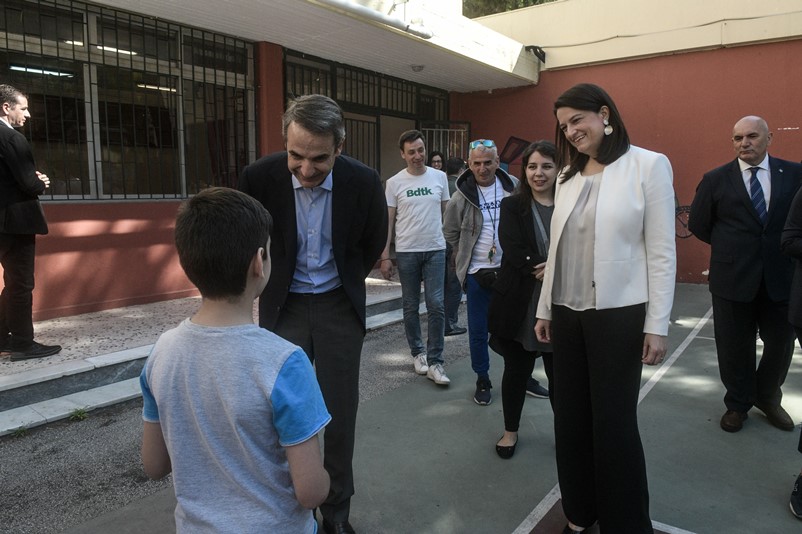 Παραπολιτικά: Μια άλλη ματιά στην πολιτική επικαιρότητα