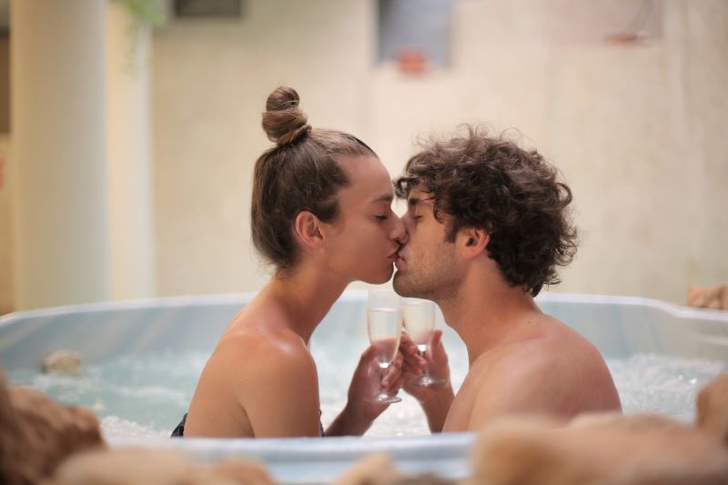Σεξουαλικώς μεταδιδόμενα νοσήματα: Το φιλί βρίσκεται στην δεύτερη θέση