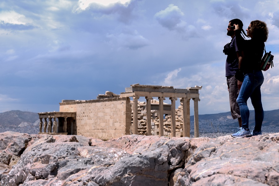 Τουρίστες Ελλάδα – κορονοϊος: Σαφέστατα θα υπάρξει κίνδυνος, λέει ο Βατόπουλος