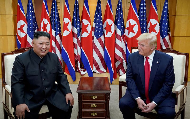 Βιβλίο Μπόλτον – Τραμπ και Κιμ Γιονγκ Ουν: Ο Αμερικανός πρόεδρος διασκέδασε πολύ τον ηγέτη της Βόρειας Κορέας