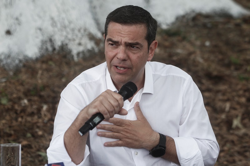 Τσίπρας – Παπαδημούλης ακίνητα: “Φωτιά” στον ΣΥΡΙΖΑ, “άδειασμα” από τον πρόεδρο