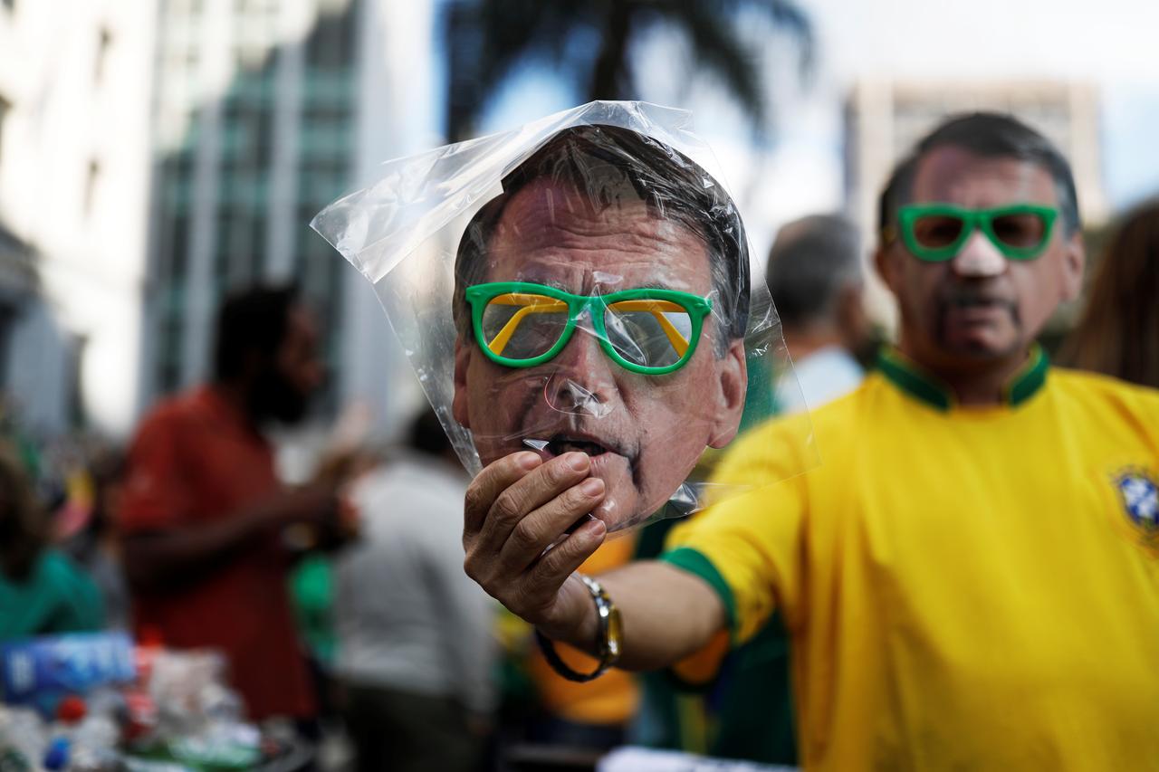 Μπολσονάρο κορονοϊός: Επιμένει στις απόψεις του ο πρόεδρος της Βραζιλίας