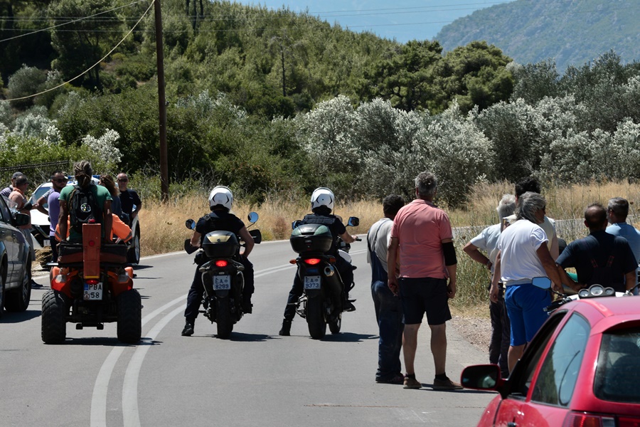 Φωτιά τώρα Λαύριο: Εκκενώθηκαν προληπτικά τέσσερις οικισμοί