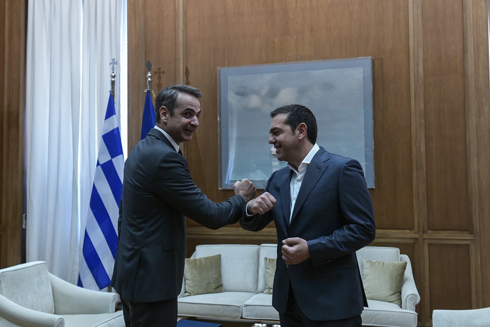 Μητσοτάκης – Τσίπρας συνάντηση: “Να ζητήσει η Ελλάδα έκτακτη Σύνοδο για κυρώσεις κατά της Τουρκίας”