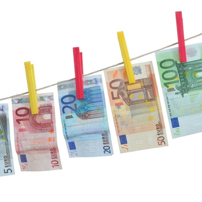 Φορολογία μαύρου χρήματος: Η εφορία εισπράττει μόλις 1 στα 10 ευρώ από υποθέσεις