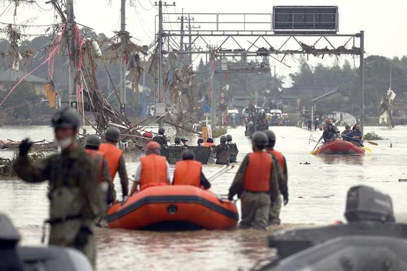 Ιαπωνία – φονικές πλημμύρες: Εγκαταλείπουν τις εστίες τους 3,6 εκατ κάτοικοι