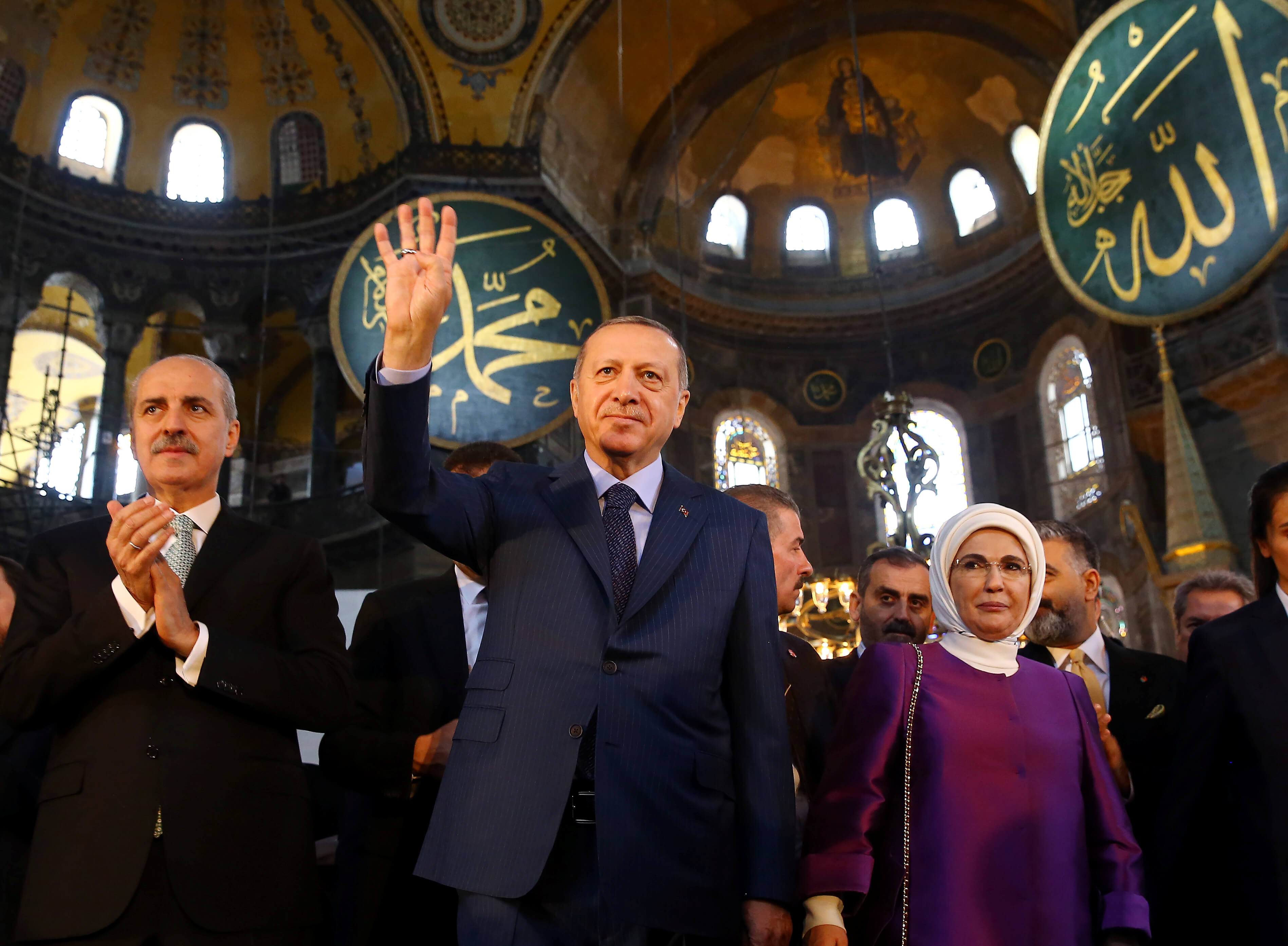 Ερντογάν – Αγιά Σοφιά: Ο “σουλτάνος” στέλνει μήνυμα προς πάσα κατεύθυνση