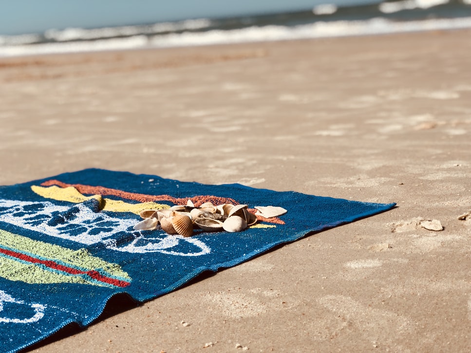 Πώς να πλύνω την πετσέτα παραλίας: Συμβουλές για να μην την καταστρέψεις