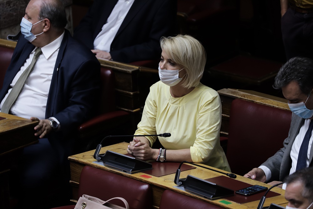 Χρήση μάσκας Ελλάδα: Η ΝΔ καλεί όλα τα κόμματα να πάρουν θέση