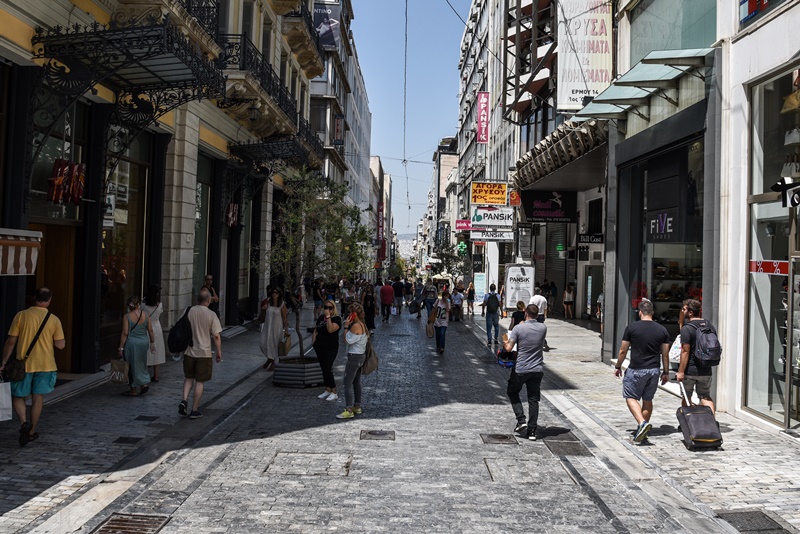 153 κρούσματα Ελλάδα: “Καμπανάκι” από τον ΕΟΔΥ