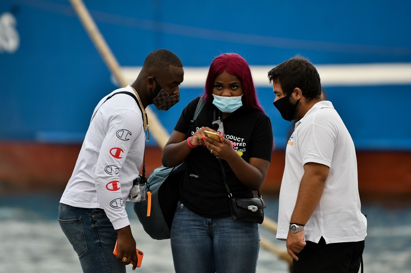 Μόσιαλος για κορονοϊό: Τι ισχύει για τους επισκέπτες που προέρχονται από χώρες όπου ο ιός έχει ελεγχθεί
