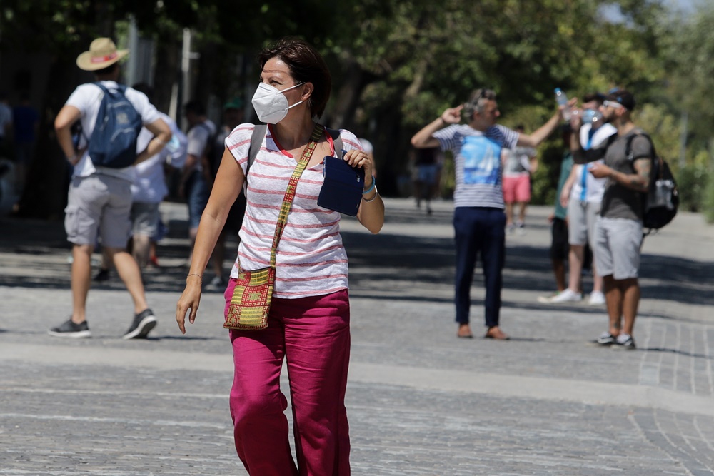 Δεύτερο κύμα Ελλάδα: Πολύ πιθανή η αύξηση των μέτρων και στα αστικά κέντρα