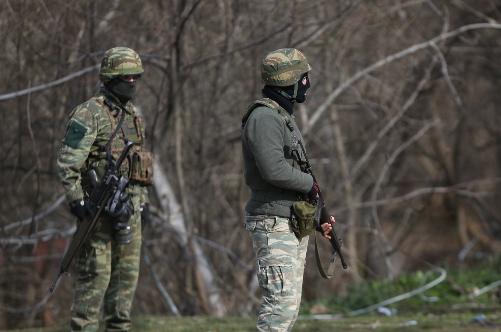 Έβρος τώρα – Τουρκία: Ψυχολογικός πόλεμος στον στρατό με εμβατήρια και πυροτεχνήματα