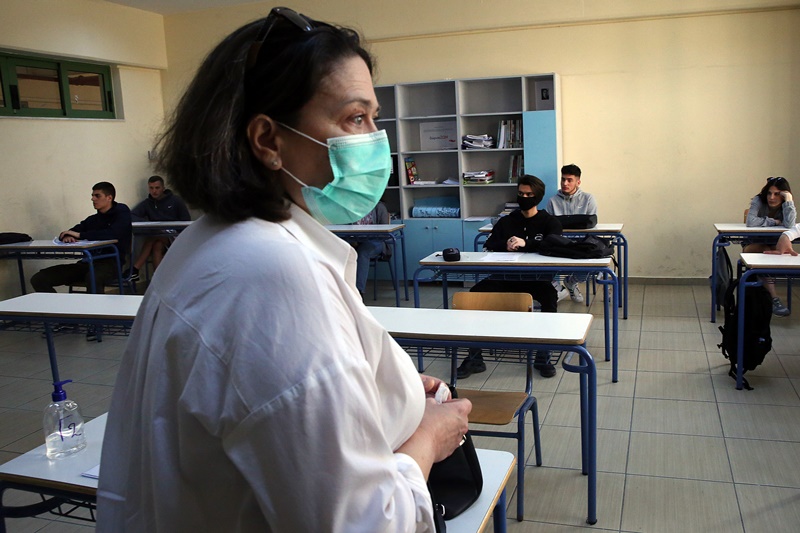 Αθηνά Λινού – κορονοϊος: Ανησυχία για τα μέτρα στα σχολεία