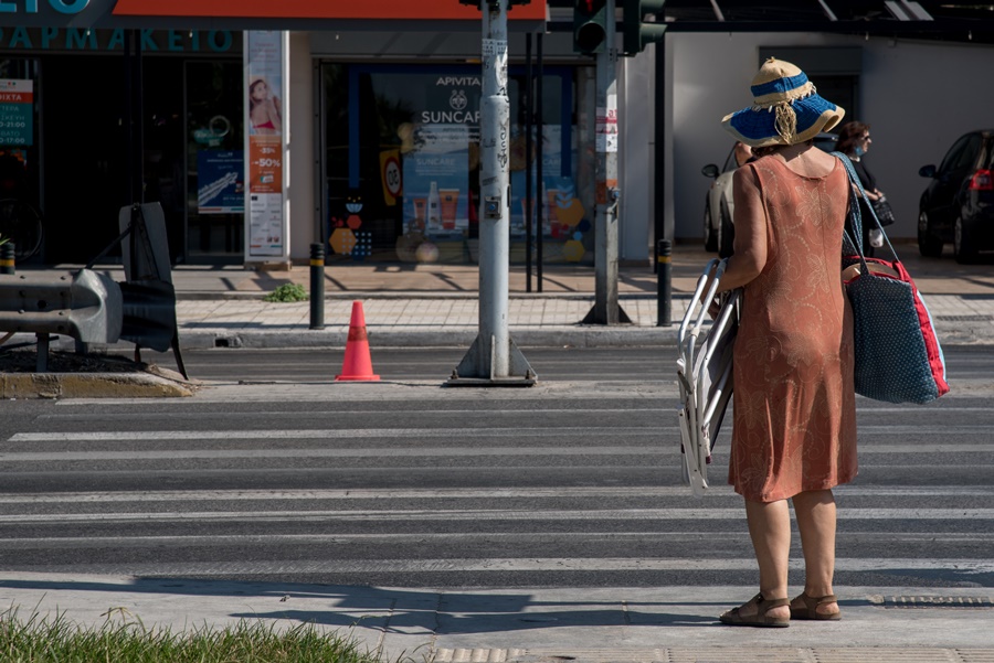 Ενεργά κρούσματα Ελλάδα: Στα 10.000 υπολογίζονται, λέει ο Δερμιτζάκης