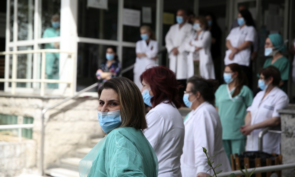 ΜΕΘ Ελλάδα κορονοϊός: Στο «τραπέζι» νέα δραστικά μέτρα μετά την επιδείνωση