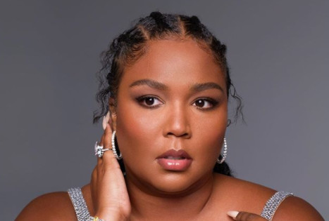 Vogue black lives matter: Η Lizzo στο νέο εξώφυλλο