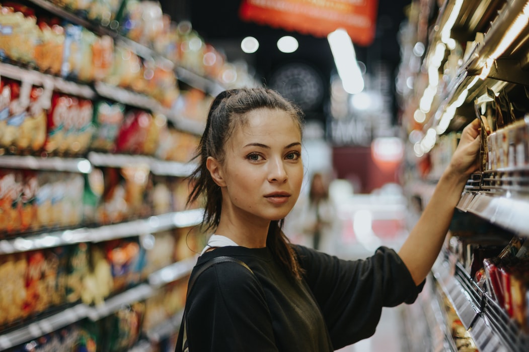 Ανθυγιεινά σνακ – σούπερ μάρκετ: Απομακρύνονται από τα ταμεία στην Καλιφόρνια