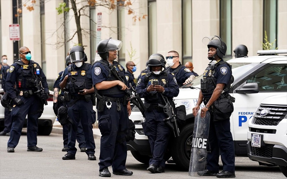 Αστυνομικοί – Λος Άντζελες: Σε κρίσιμη κατάσταση οι δύο άνδρες που δέχθηκαν επίθεση