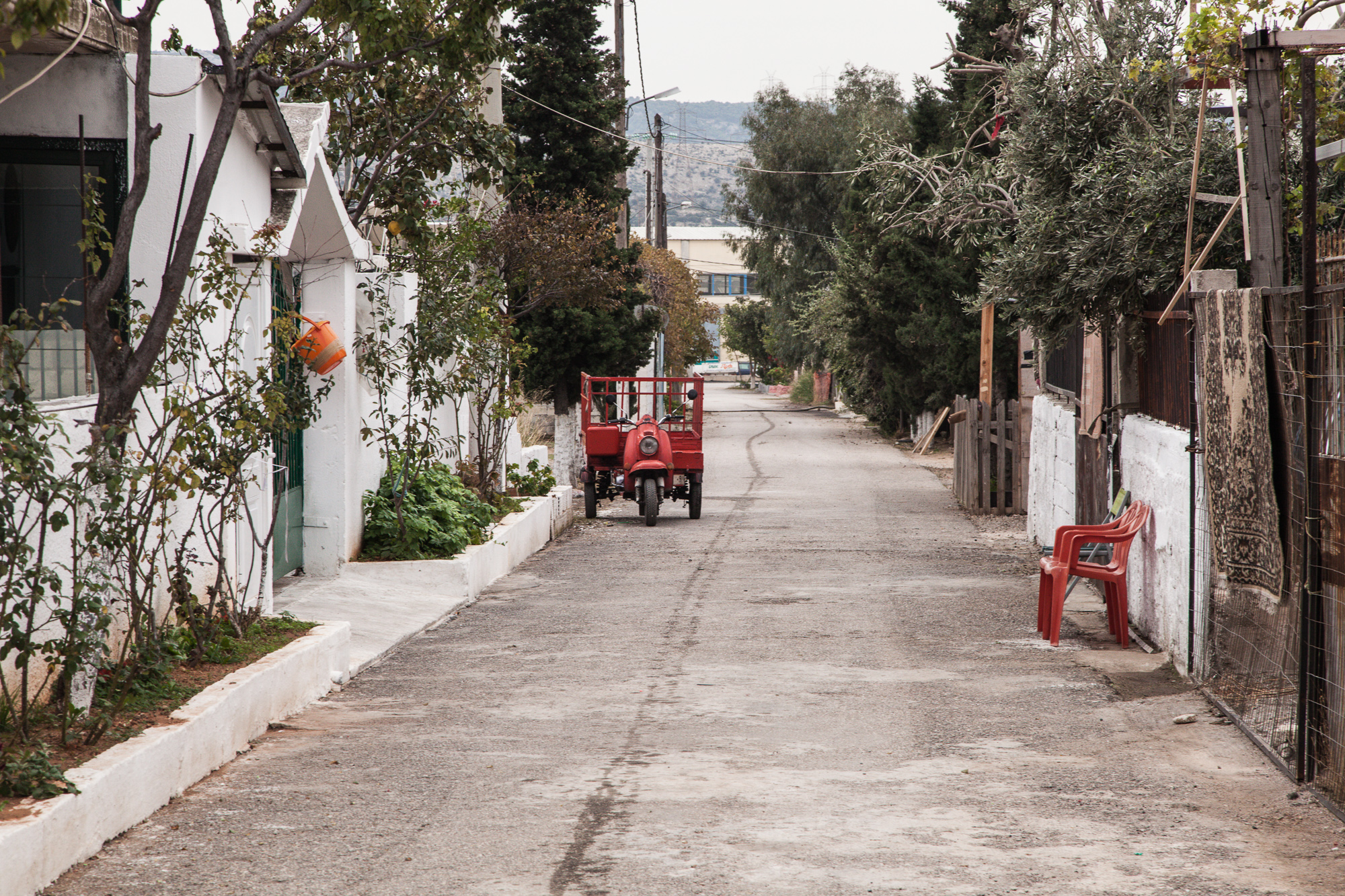 Ρομά Ασπρόπυργος: Έφοδος της ΕΛ.ΑΣ. σε καταυλισμό