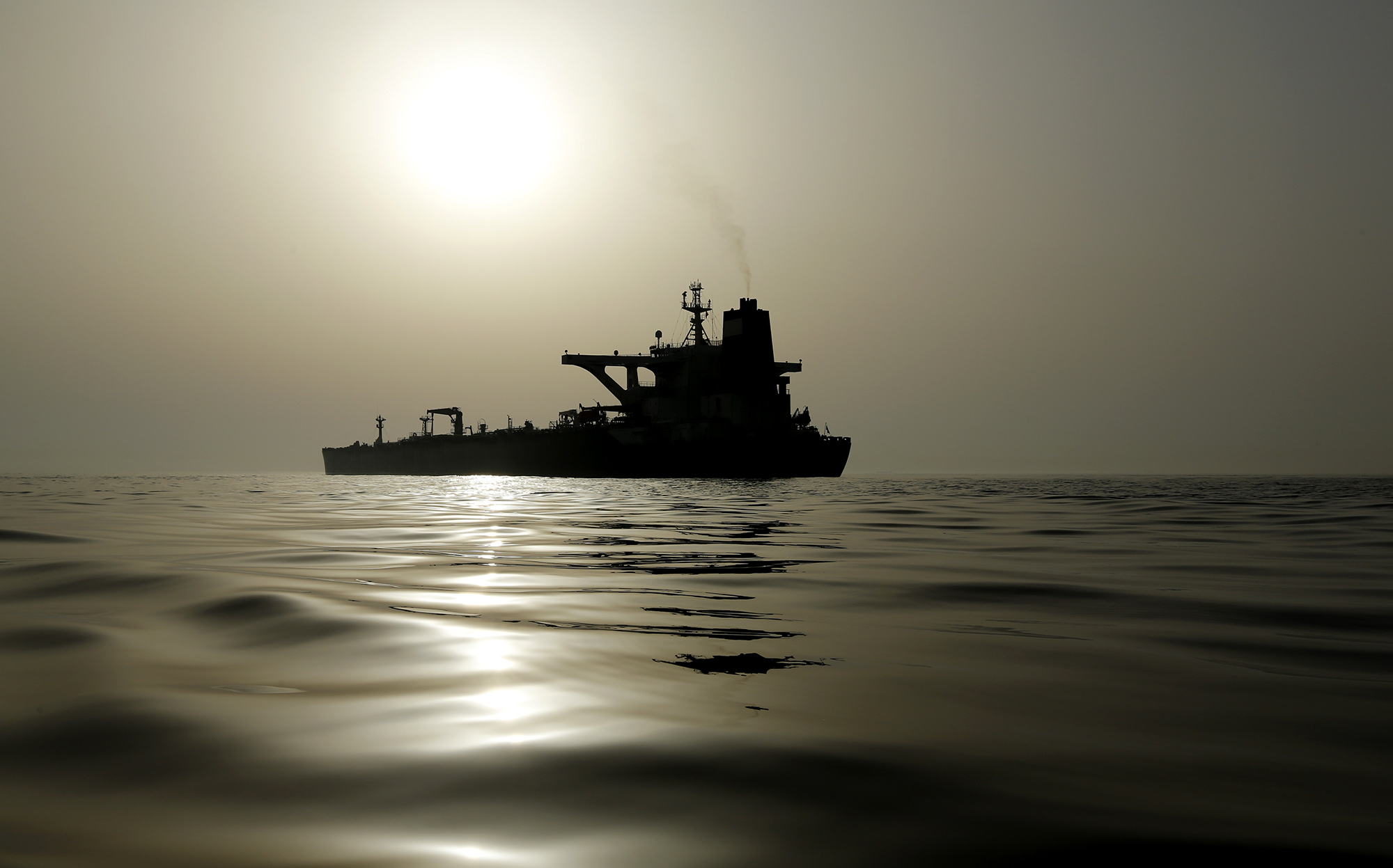 Πειρατεία σε ελληνόκτητο τάνκερ: Η δραματική έκκληση του Έλληνα πλοιάρχου