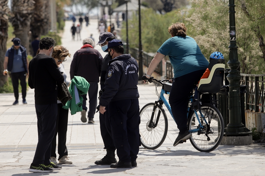 Έλεγχοι κορονοϊός: Συνεχίζεται το ΄΄σαφάρι” της αστυνομίας