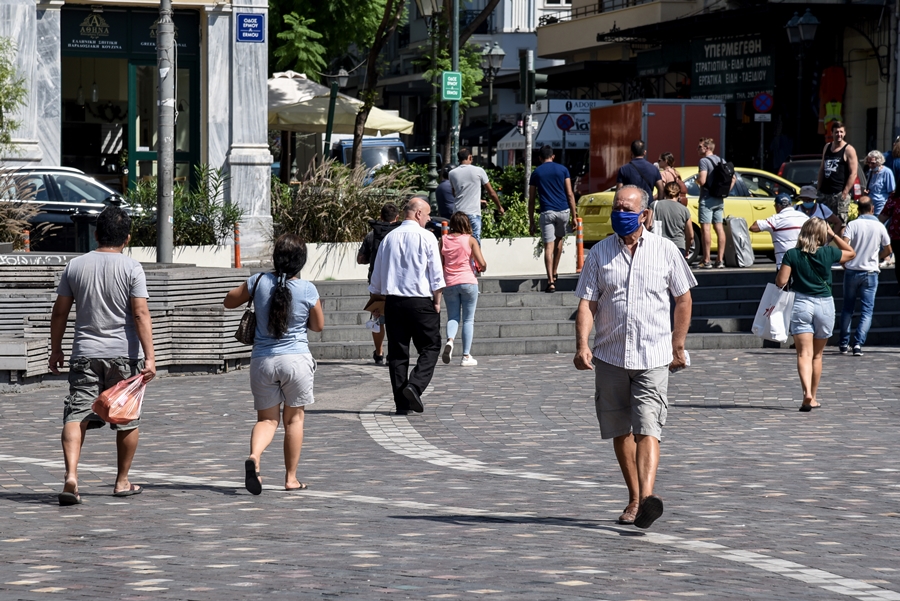 Μόσιαλος για κορονοϊό: Eπικίνδυνη στρατηγική η «ανοσία της αγέλης»