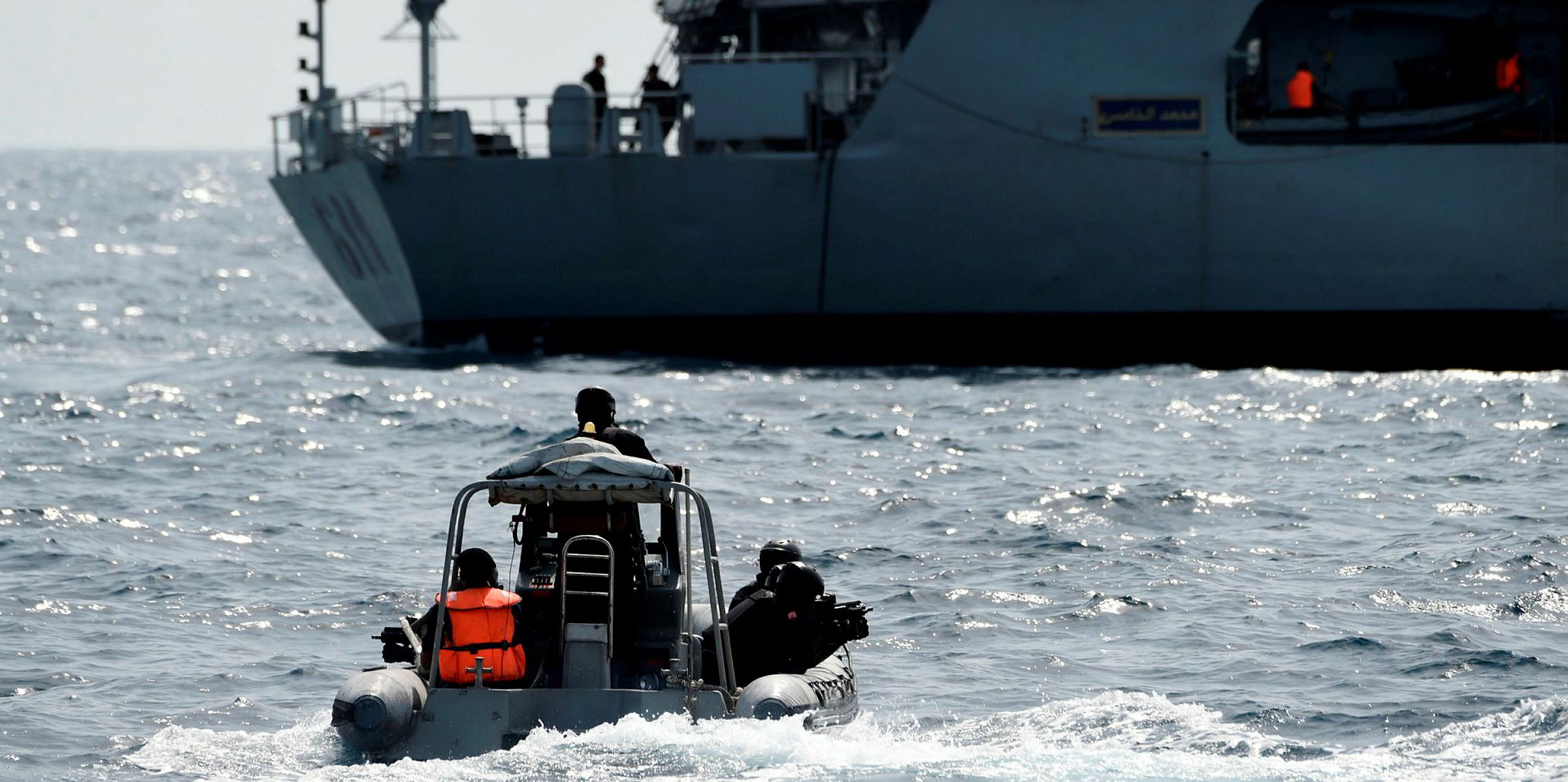 Πλοίο Φράγκου – απόπειρα πειρατείας: Βρετανοί κομάντος ανακατέλαβαν τάνκερ με λαθρεπιβάτες