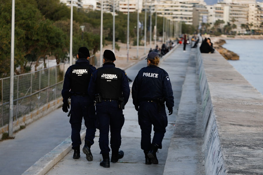 Έλεγχοι κορονοϊός: Στους δρόμους η ΕΛΑΣ