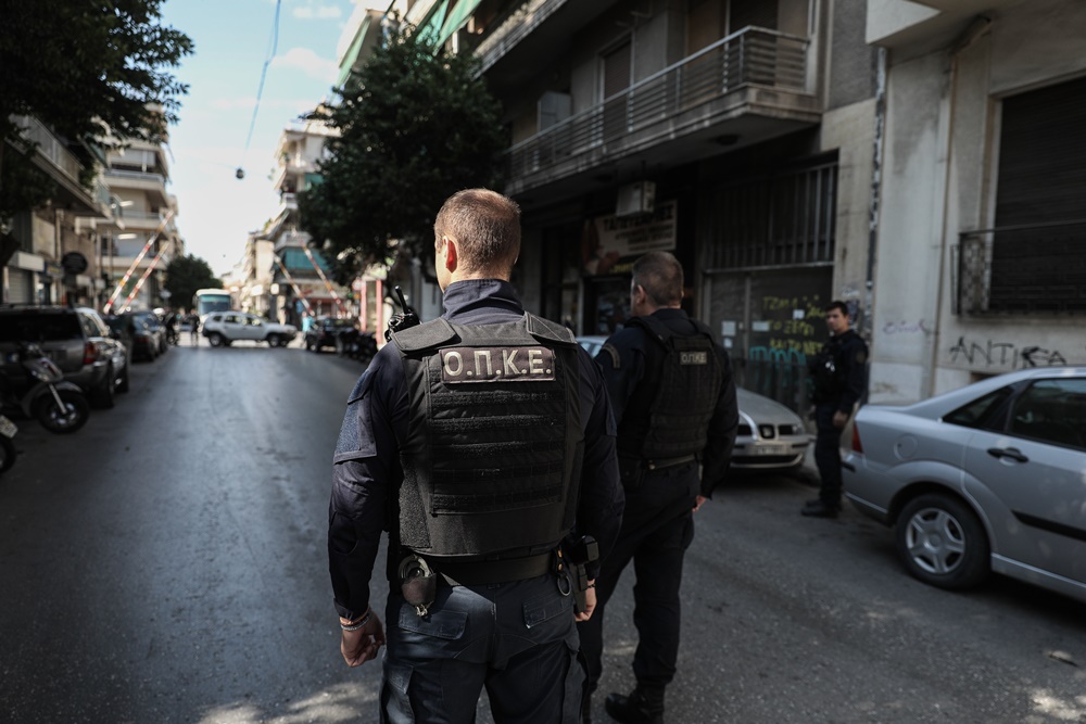 Αγίου Μελετίου πυροβολισμοί: Πέντε προσαγωγές – Τραυματίστηκαν τέσσερις αστυνομικοί