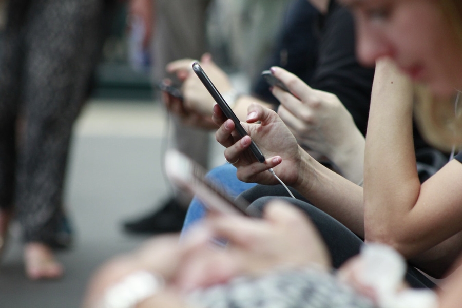 Απάτη με μηνύματα στα κινητά: «Άρπαξαν» με SMS από τον λογαριασμό του 18.530 ευρώ