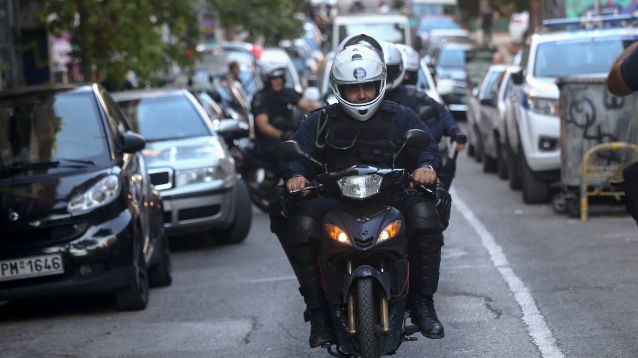 Πέραμα αστυνομικός: Οικογενειακή τραγωδία – Το καινούριο όπλο και τα όνειρα