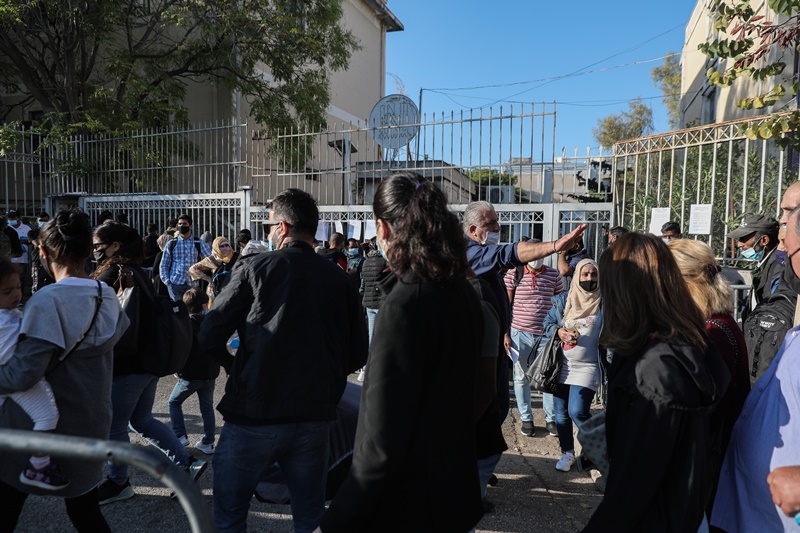 Υπηρεσία Ασύλου – Μηταράκης: Μέτρα από το υπουργείο Μετανάστευσης για να μη υπάρχουν ουρές