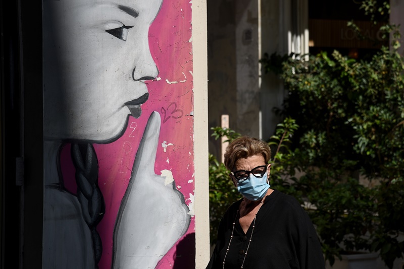 Έλεγχοι στην Αττική: 650 παραβάσεις για μη χρήση μάσκας