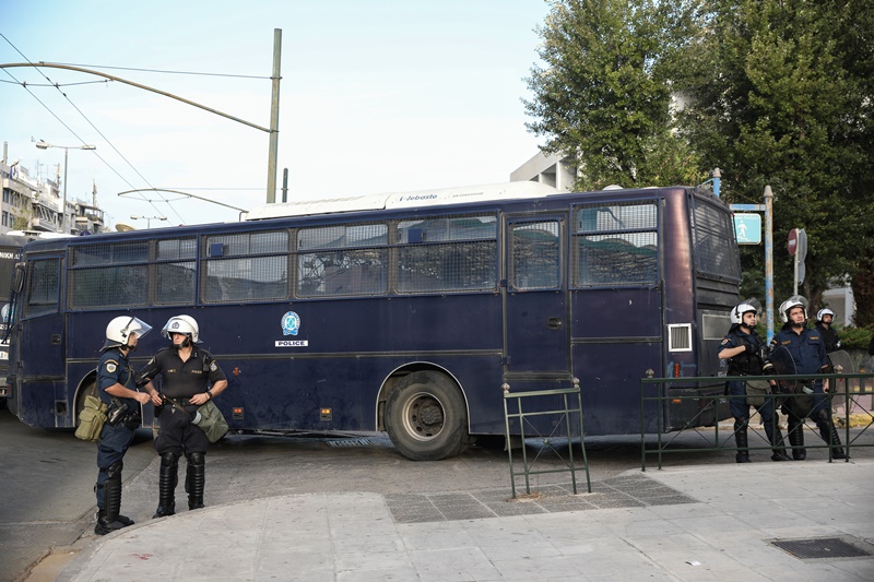 Βαρουφάκης – ΜΑΤ Εφετείο: ΕΔΕ μετά την καταγγελία για αστυνομικό