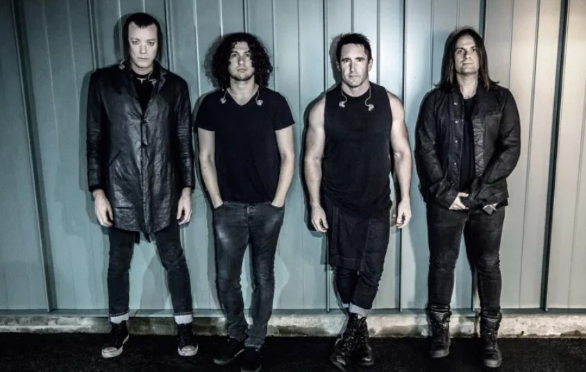 Nine Inch Nails: Το συγκρότημα λανσάρει τις δικές του μάσκες
