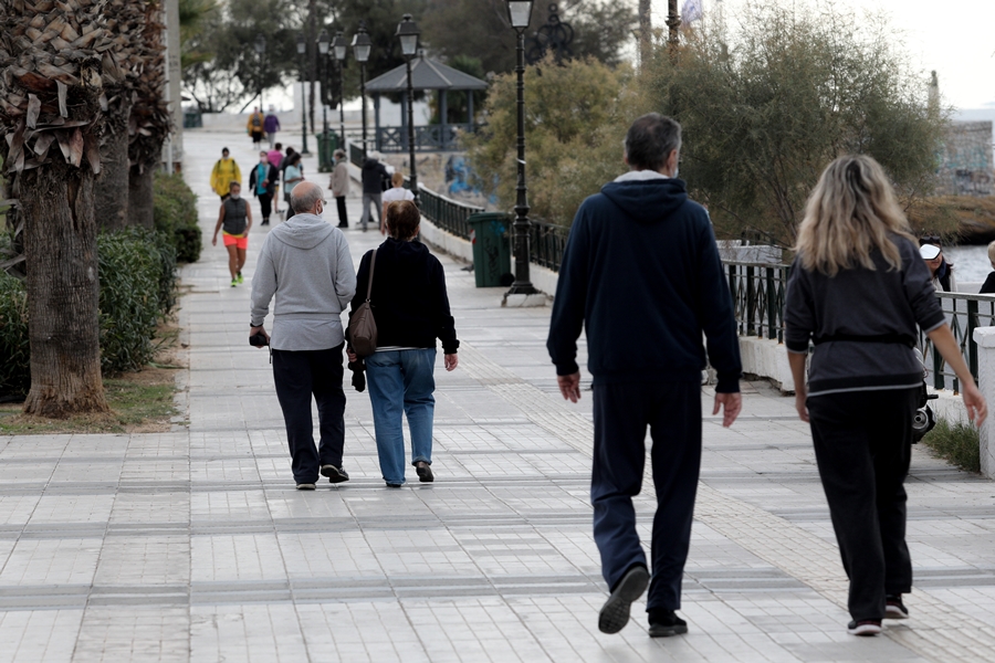 Μετακίνηση 6 lockdown: Οι Αθηναίοι ξεχύθηκαν στους δρόμους