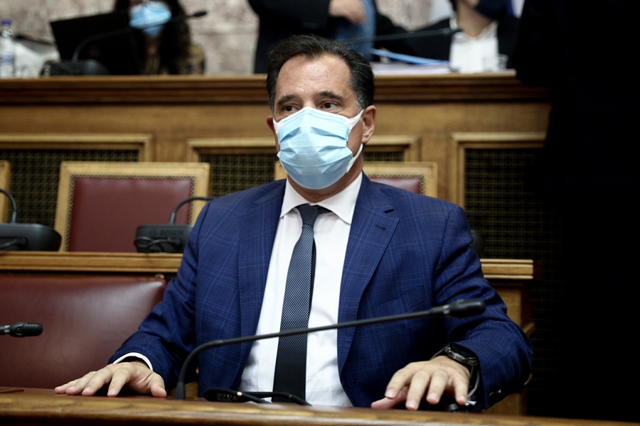 Ανοιχτά καταστήματα Κυριακή: Τι λέει ο Γεωργιάδης