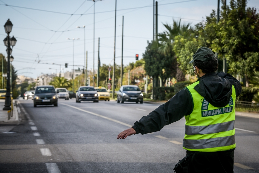Έλεγχοι αστυνομίας κορονοϊός: Πρόστιμα και λουκέτα για παράβαση των μέτρων