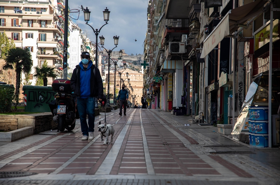 Παράνομοι μικροπωλητές Θεσσαλονίκη: Απομακρύνθηκαν πάγκοι από σημεία της πόλης