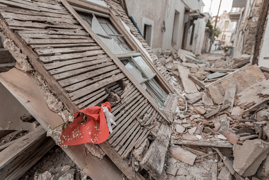 Σάμος σεισμός: Οι κάτοικοι προσπαθούν να βρουν τον ρυθμό τους