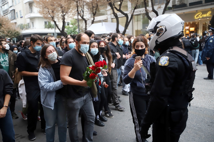 Επεισόδια Πολυτεχνείο – Πάτρα: Κυνηγητό αστυνομίας – διαδηλωτών